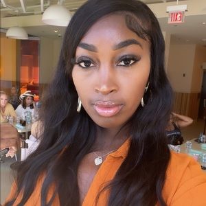 Meet your Posher, Marshavia